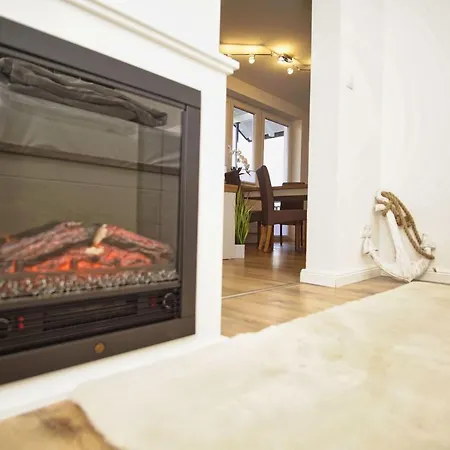 Schoene 2-raum-wohnung Mit Balkon, Gratis Nutzung Vom Ahoi Erlebnisbad Und Sauna In - Jolie 09 Daire *