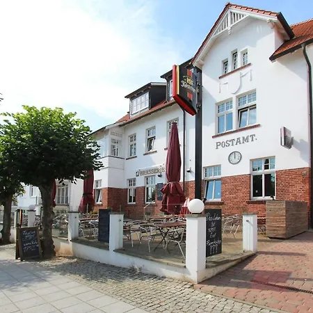 Jolie: Seaside With Balcony And Access
