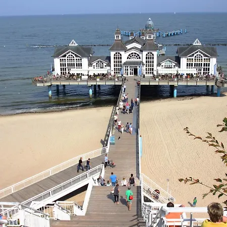 Schoene 2-raum-wohnung Mit Balkon, Gratis Nutzung Vom Ahoi Erlebnisbad Und Sauna In - Jolie 09 Daire *