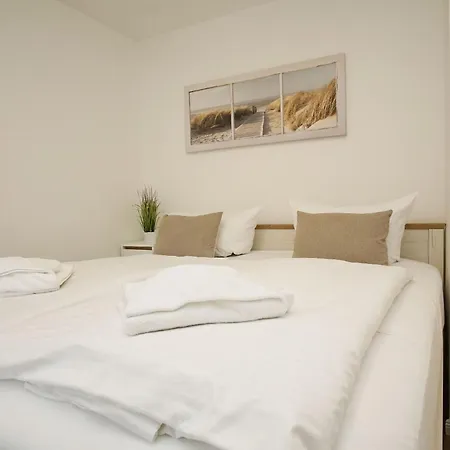 Daire Schoene 2-raum-wohnung Mit Balkon, Gratis Nutzung Vom Ahoi Erlebnisbad Und Sauna In - Jolie 09