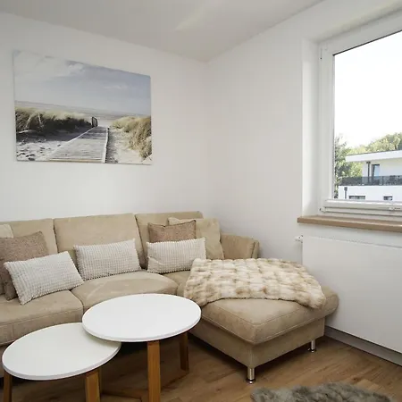 Schoene 2-raum-wohnung Mit Balkon, Gratis Nutzung Vom Ahoi Erlebnisbad Und Sauna In - Jolie 09 Daire Sellin (Rugen)