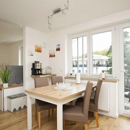 Schoene 2-raum-wohnung Mit Balkon, Gratis Nutzung Vom Ahoi Erlebnisbad Und Sauna In - Jolie 09 *