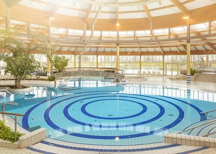 Schoene 2-raum-wohnung Mit Balkon, Gratis Nutzung Vom Ahoi Erlebnisbad Und Sauna In - Jolie 09 *